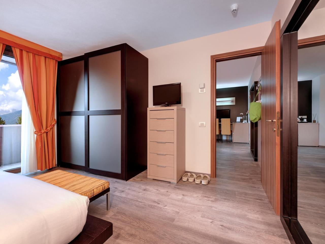 Suite (2 Adults),775239262:JPEG